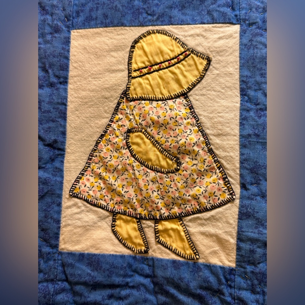 Source Unknown vintage  sunbonnet/Heart Quilt  38 x 56